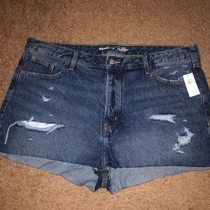 Old Navy Size 18 High Wasted Shorts, New With Tags